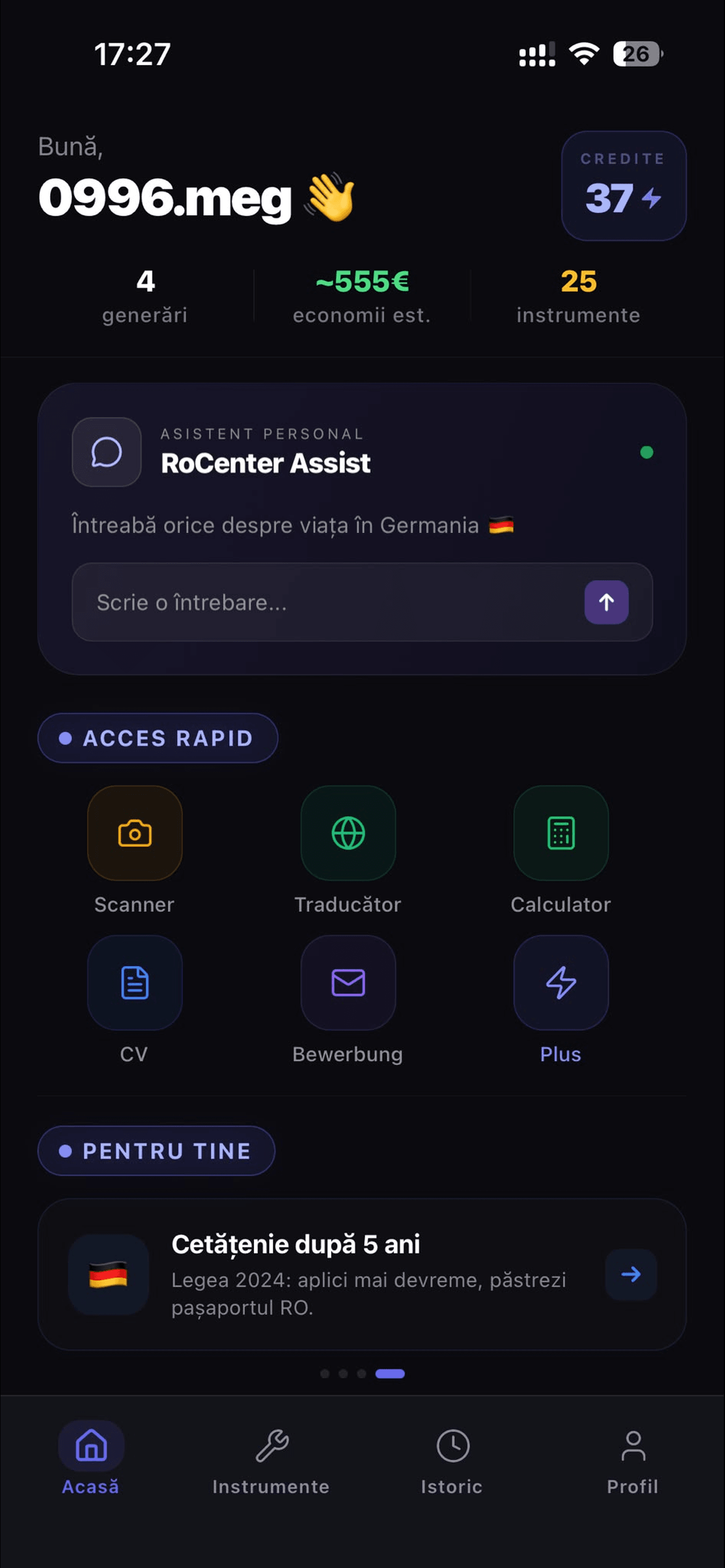 Ecranul principal al aplicației RoCenter Assist, cu asistentul personal și acces rapid la instrumente